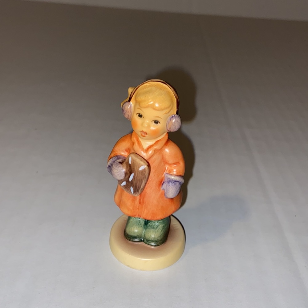 Hummel Sweet Treats 3.25” Figurine - Picture 2 of 14